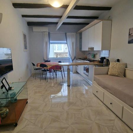 Casa Di Gabri Apartment เนเปิลส์ ภายนอก รูปภาพ